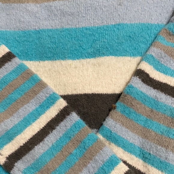 Striped sweater - Picture 4 of 4